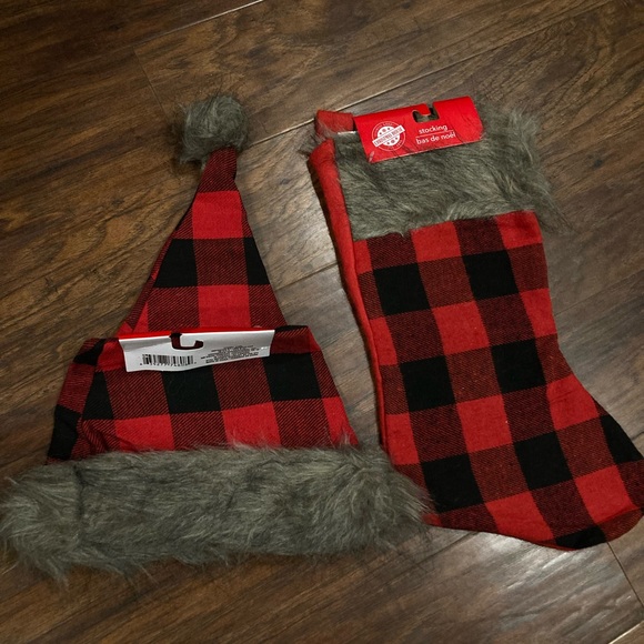 NWT Matching Plaid Christmas Santa Hat & Stockings - Picture 2 of 8
